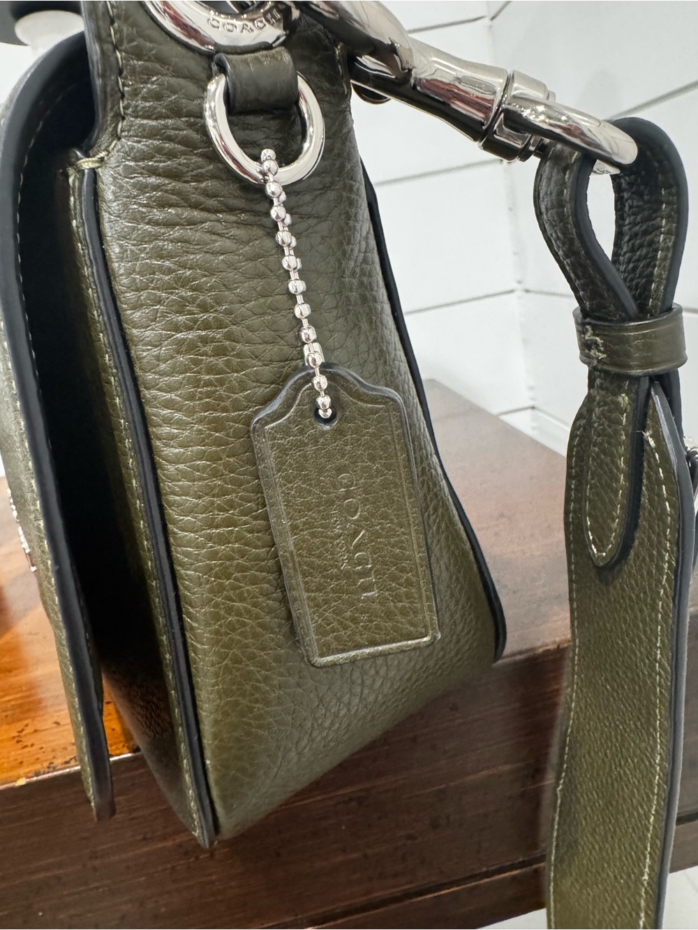 💚COACH Pebbled Leather Flap Crossbody Bag Olive Green Silver Hardware style76698 - Picture 4 of 12